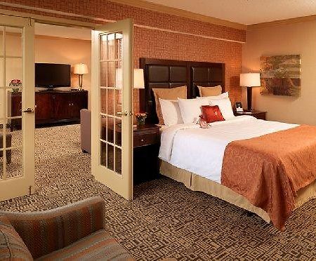 Crowne Plaza Hotel Worcester-Downtown Hudson Extérieur photo